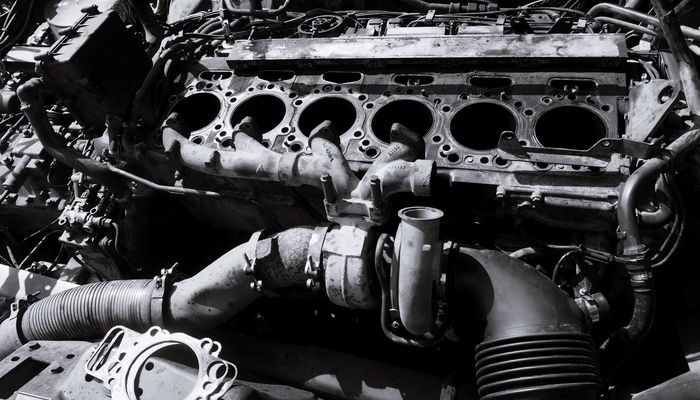 Kamion motorfelújítás